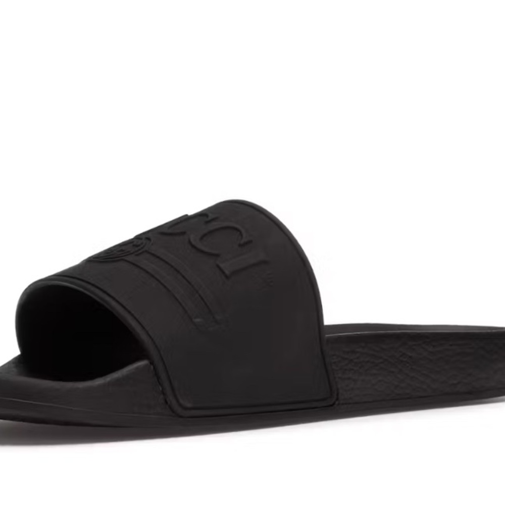 Gucci Black Slide Sandals with Textured Strap